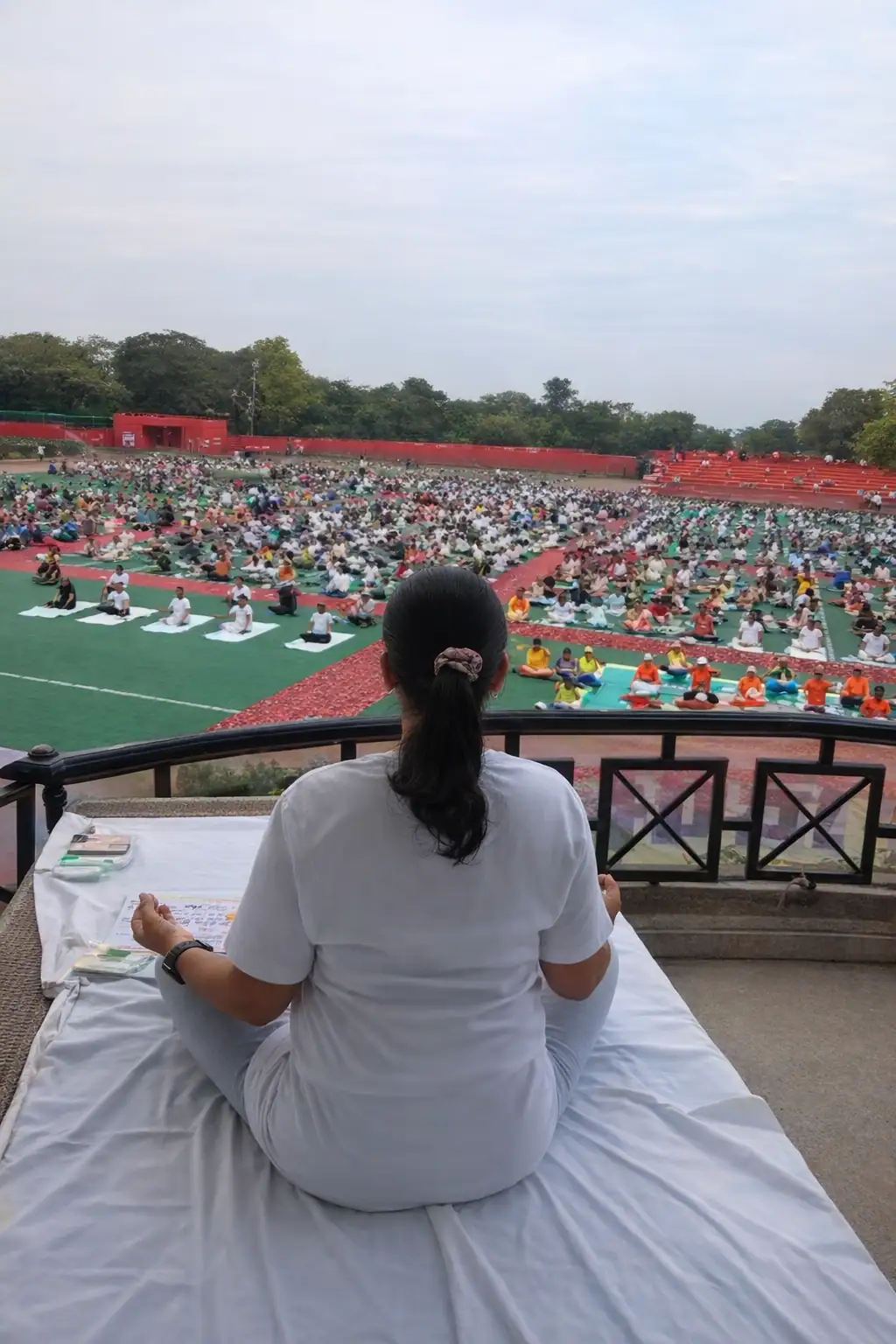 Shringarika Mishra leading a mass clinical yoga session for public wellness